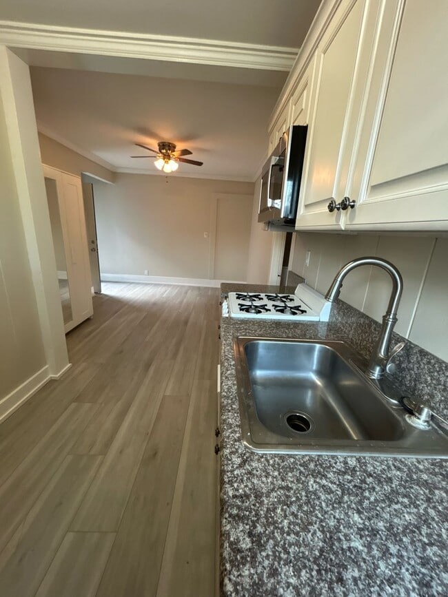 439 N Coast Hwy in Laguna Beach, CA - Building Photo - Building Photo