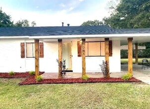 286 W Fleming Rd in Montgomery, AL - Foto de edificio - Building Photo
