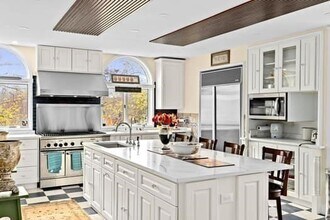 24 Atlantic Ave in Cohasset, MA - Building Photo - Building Photo