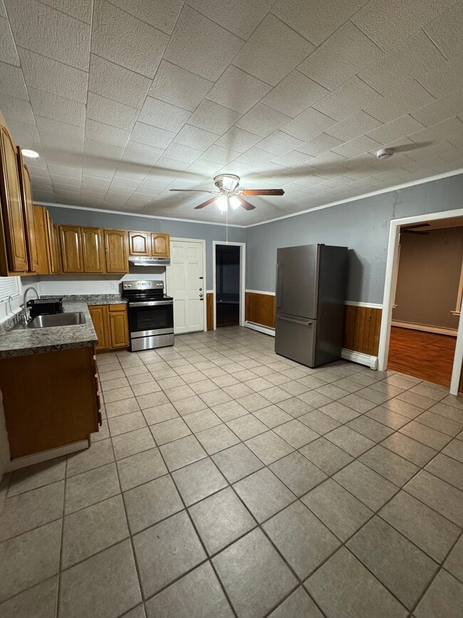 133 Pleasant St, Unit 1