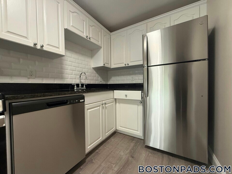 23 Kenmar Dr in Billerica, MA - Building Photo
