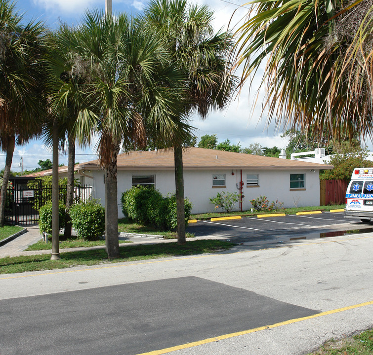 5700 NW 28th St in Fort Lauderdale, FL - Building Photo