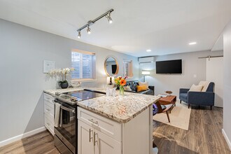 1256 N Washington St in Denver, CO - Building Photo - Building Photo