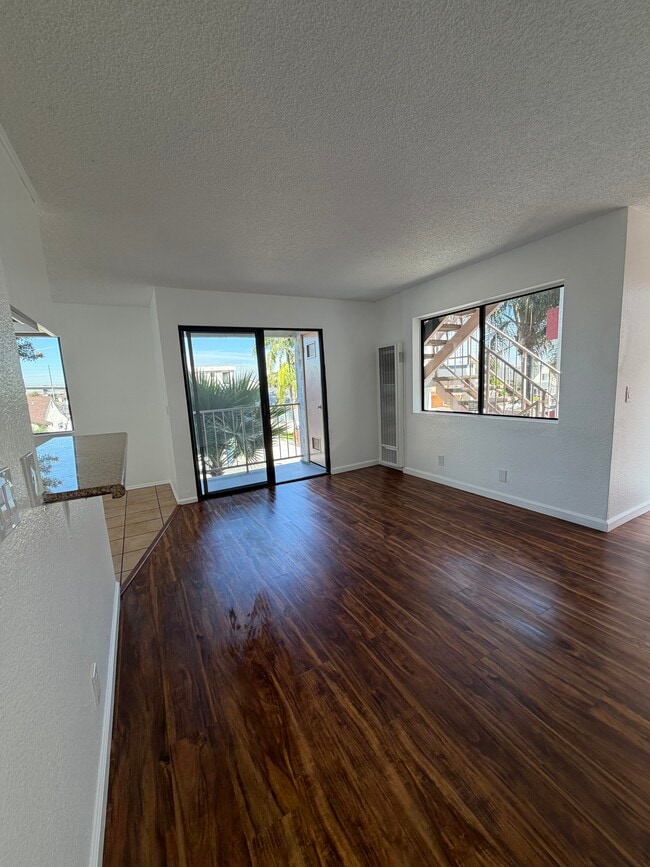 4840 W 118th St, Unit 1 in Hawthorne, CA - Foto de edificio - Building Photo