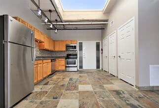 230 W Alabama St in Houston, TX - Building Photo - Building Photo