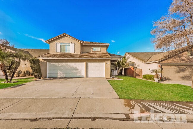 property at 1898 Stonehaven Dr