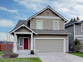 4007 201st St E in Spanaway, WA - Building Photo