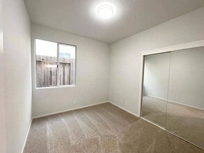 108 Austin Dr in Folsom, CA - Building Photo - Building Photo