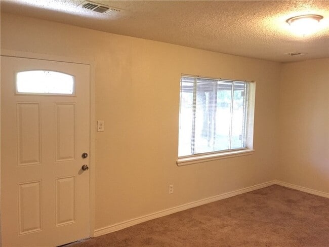 707 Jack St in Seagoville, TX - Foto de edificio - Building Photo