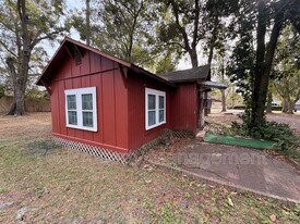 5691 Akra Ave in Jacksonville, FL - Building Photo