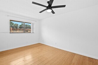 50 Matador Ln in Davie, FL - Building Photo - Building Photo