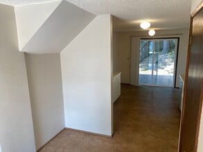 3491 Onyx Pl in Eugene, OR - Building Photo - Building Photo