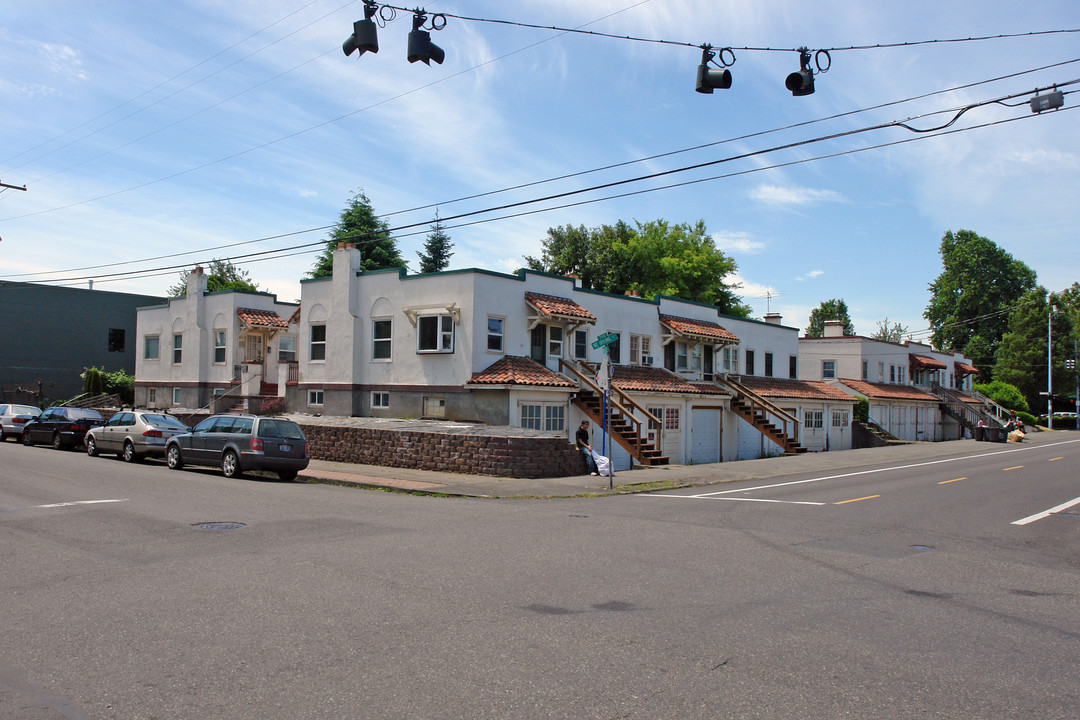 Santa Rita Apartments in Portland, OR - Foto de edificio