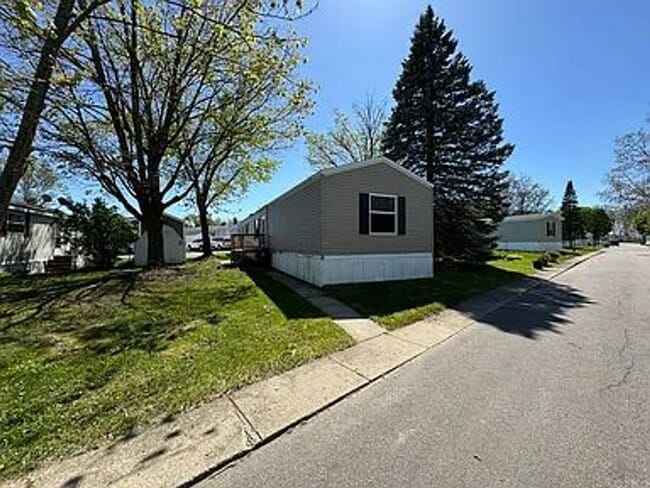 property at 47 Bluebird Hill Dr