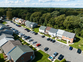 Spring Meadows At Hauppauge in Hauppauge, NY - Building Photo - Building Photo