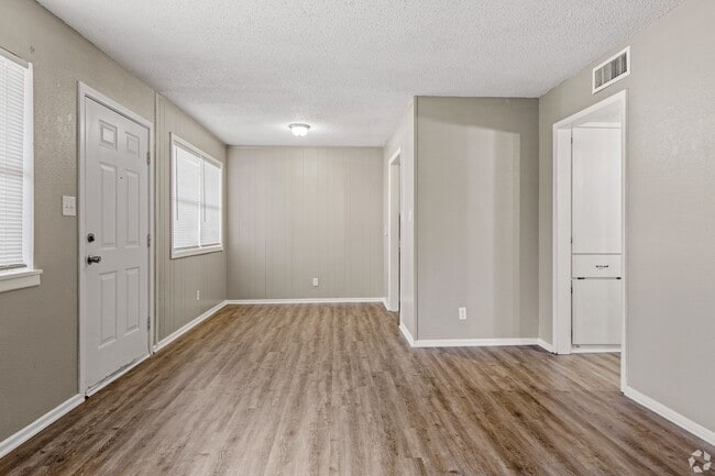 Magnolia Garden in Texarkana, TX - Building Photo - Building Photo