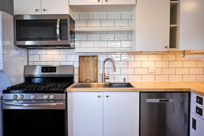 property at 1116 E Fountain Blvd
