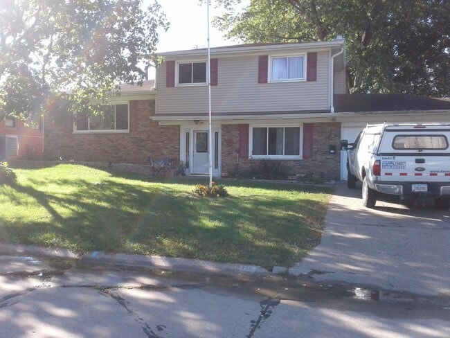 198 37th Ave in East Moline, IL - Building Photo - Building Photo