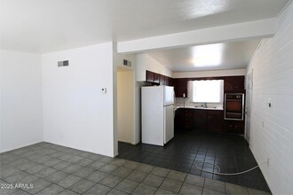 565 S Hobson in Mesa, AZ - Building Photo - Building Photo