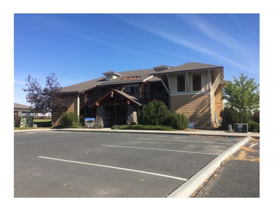 6432 NE Melby Way, Unit 103 in Moses Lake, WA - Foto de edificio