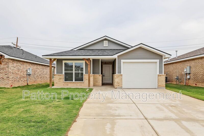 2901 Ranch House Rd in Amarillo, TX - Building Photo