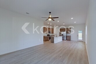 104 Hendrix Rd in Carencro, LA - Foto de edificio - Building Photo