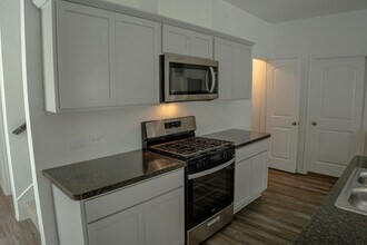 5746 Hampton Valley Dr in Spring, TX - Foto de edificio - Building Photo