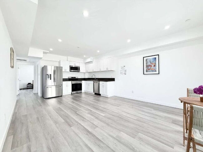 property at 1258 Leighton Ave
