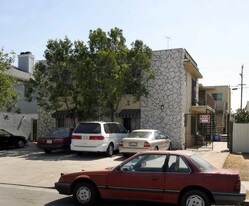 4225 Menlo Ave in San Diego, CA - Building Photo