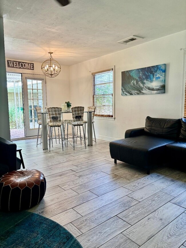 1911 Tabor St in Houston, TX - Building Photo - Building Photo