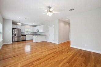 822 E 37th St in Houston, TX - Building Photo - Building Photo