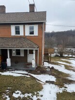 127 May St, Unit Apt B in Yukon, PA - Building Photo