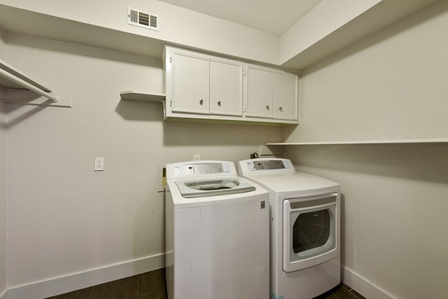 property at 2824 S Logrun Cir