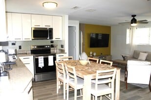 5893 Williamson Rd in Jupiter, FL - Building Photo