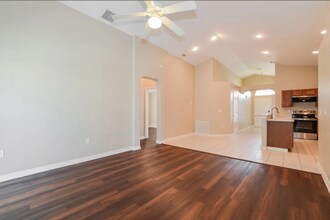 120 Vine Dr in Davenport, FL - Building Photo - Building Photo