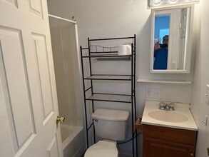 222 Beechwood Dr in Ona, WV - Building Photo - Building Photo