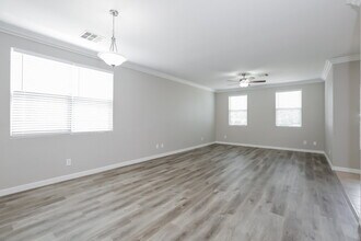 724 Beechwheat Way in Henderson, NV - Building Photo - Building Photo