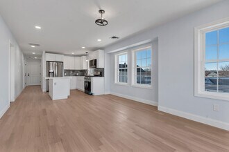 10 Anthony Ave in Providence, RI - Building Photo - Building Photo