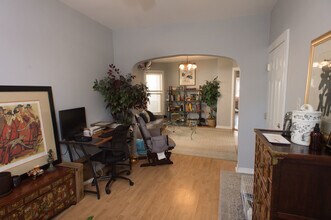 4825 W Hutchinson St in Chicago, IL - Building Photo - Building Photo