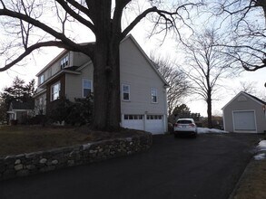 30 Linwood Ave, Unit 2 in Methuen, MA - Foto de edificio - Building Photo