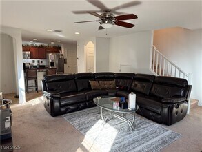 1055 Admiral Emblem St in Henderson, NV - Building Photo - Building Photo