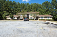 Pine Ridge Villas in Monroe, GA - Building Photo - Building Photo