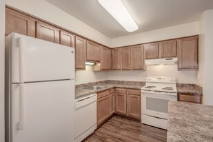 New Forest Apartments in St. Charles, MD - Building Photo