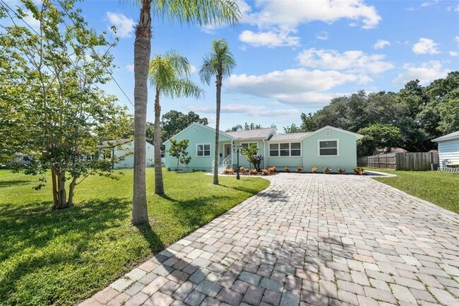 property at 814 W Indiana Ave