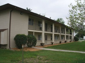 Melcher Park Apartments II in Melcher Dallas, IA - Foto de edificio - Building Photo