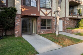 Condominium in North Hollywood, CA - Building Photo - Building Photo