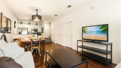 5354 Diplomat Ct in Kissimmee, FL - Building Photo - Building Photo