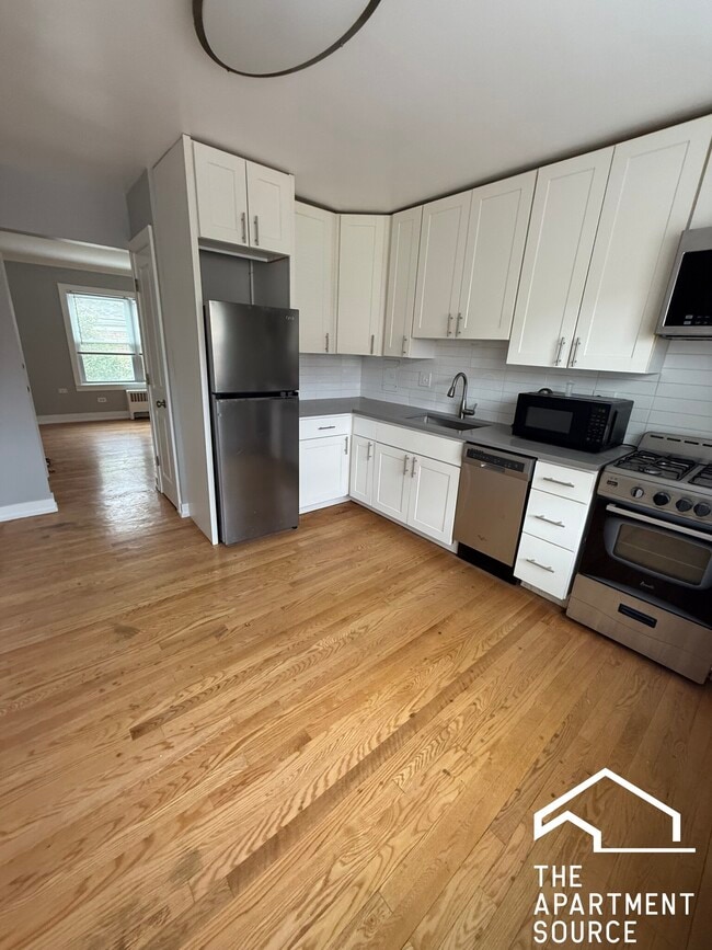 property at 6735 N California Ave