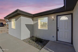 1481 O Sullivan Dr in Horizon City, TX - Building Photo - Building Photo