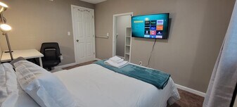 1803 N 200th St in Shoreline, WA - Building Photo